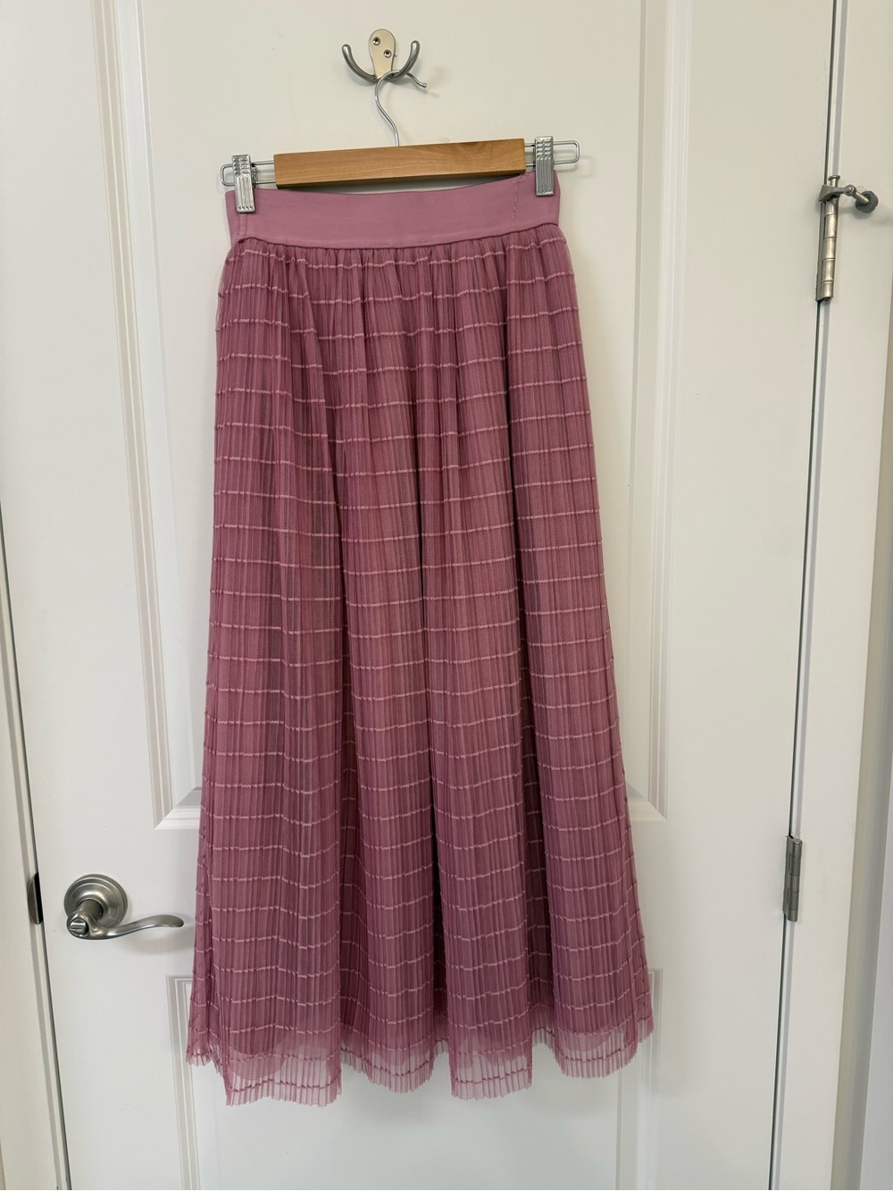 ON 34TH Dusty Rose Pleated Mesh Midi Skirt XXS Like New - Picture 4 of 9